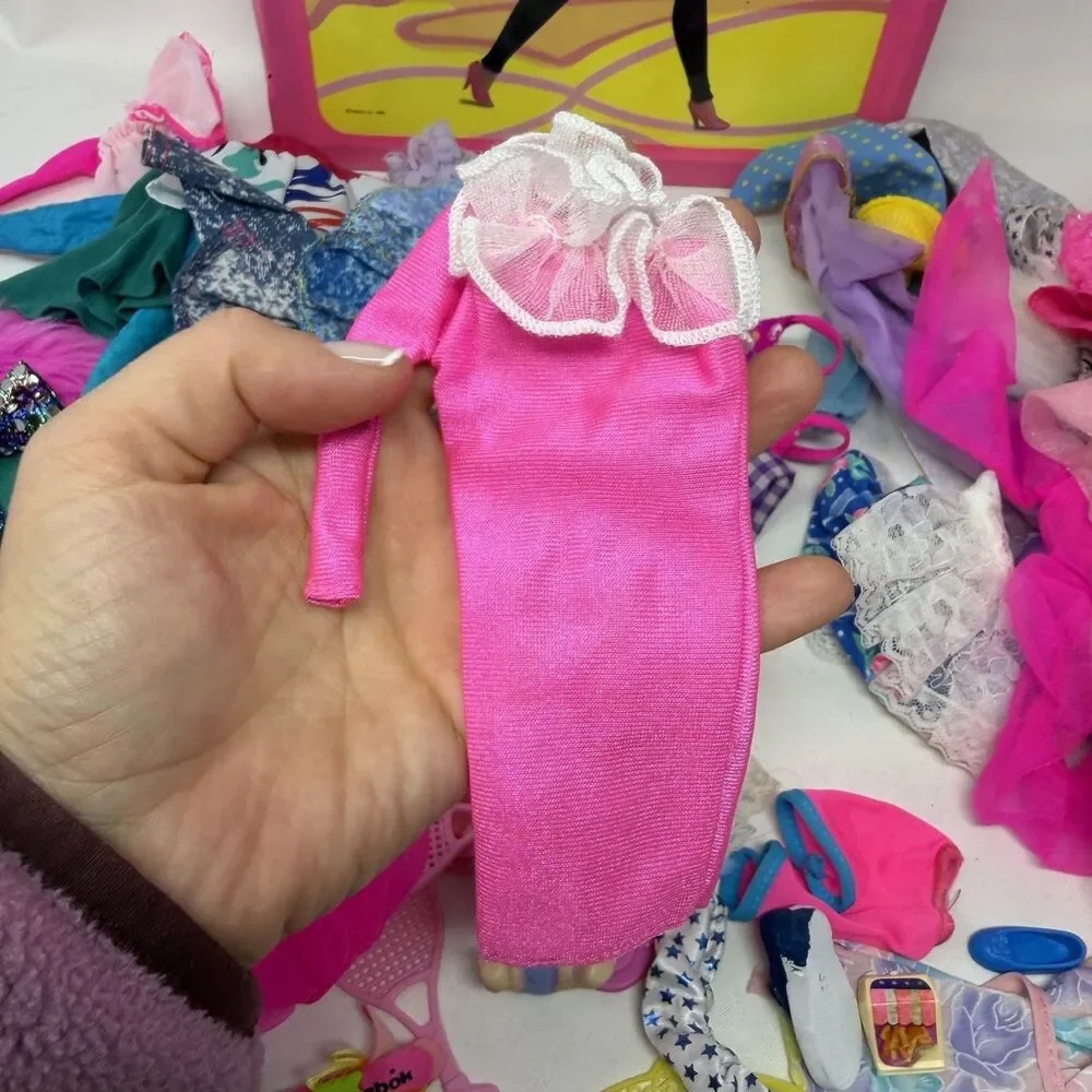 Vtg 1989 Barbie Doll Carrying Case Pink Vinyl Shopping Mattel Clothes 50+ Outfit
